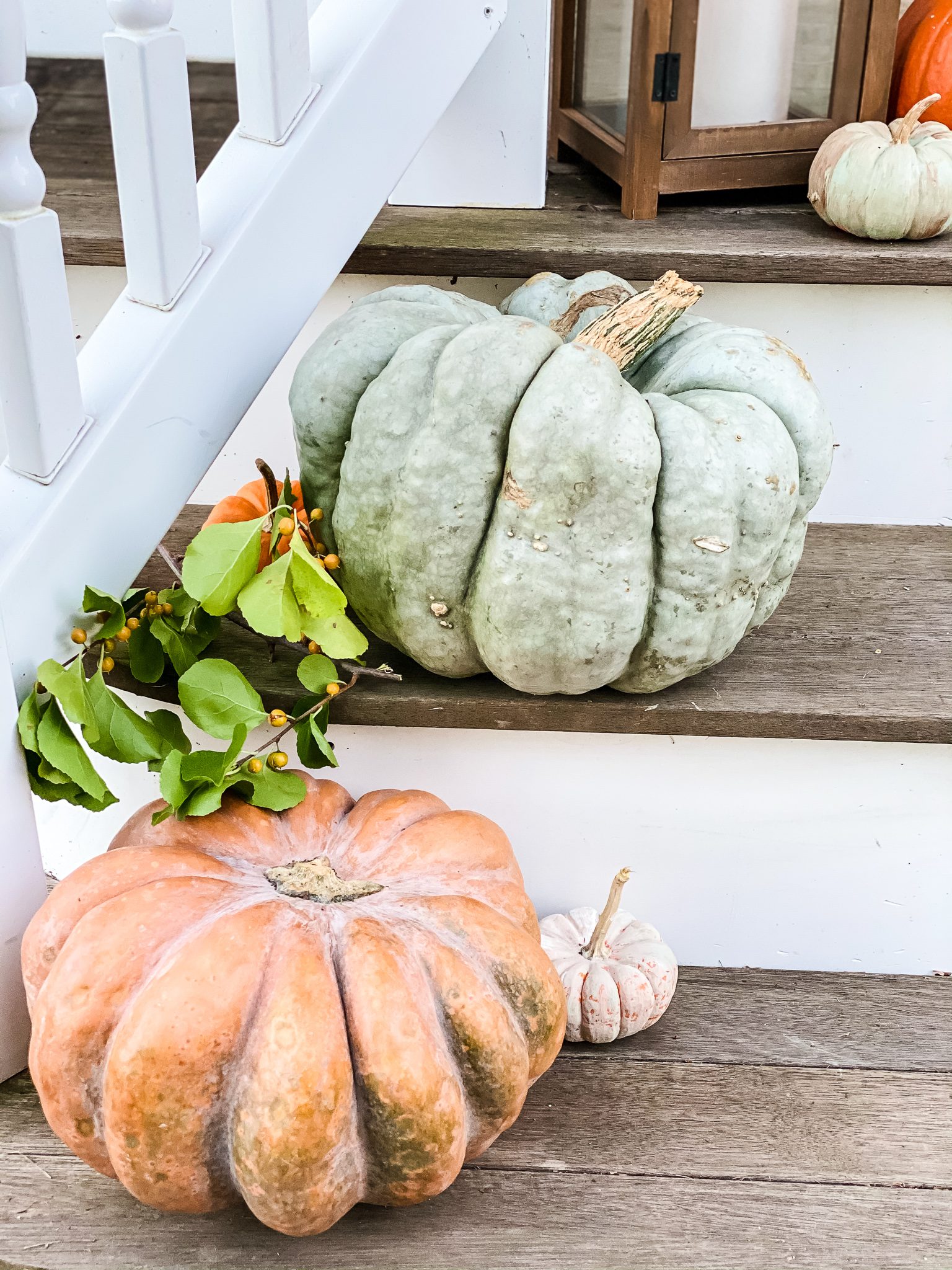 Small Front Porch Fall Decor: Charming Ideas for Autumn - Cottage On ...