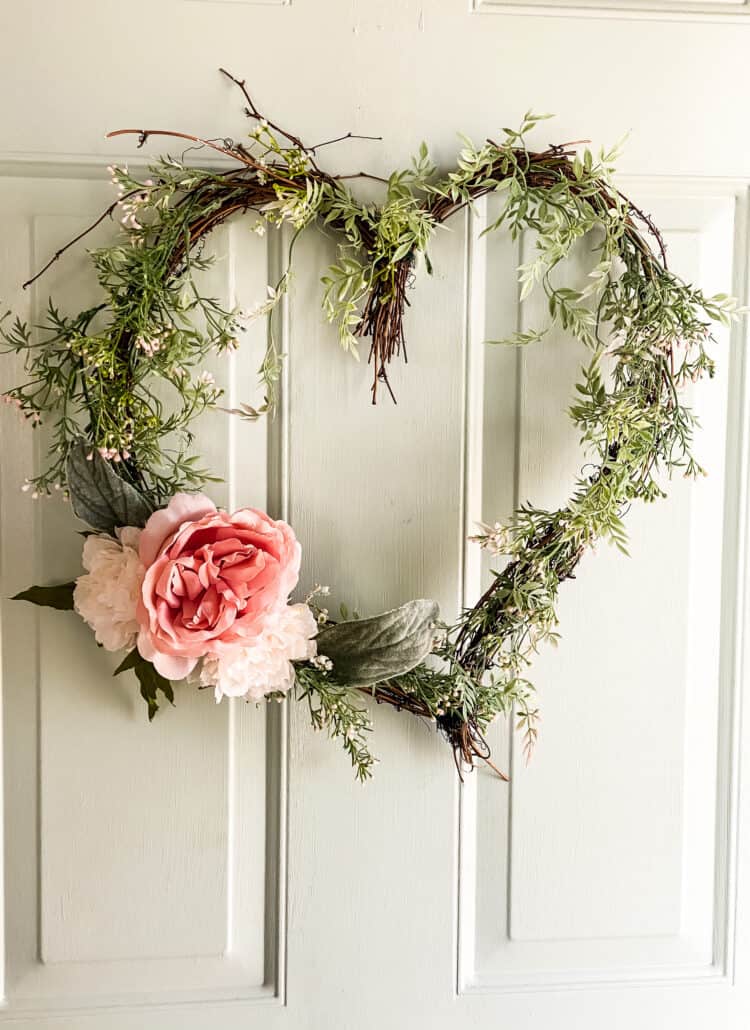 How to Make a Cute DIY Wire Heart Wreath on a Budget