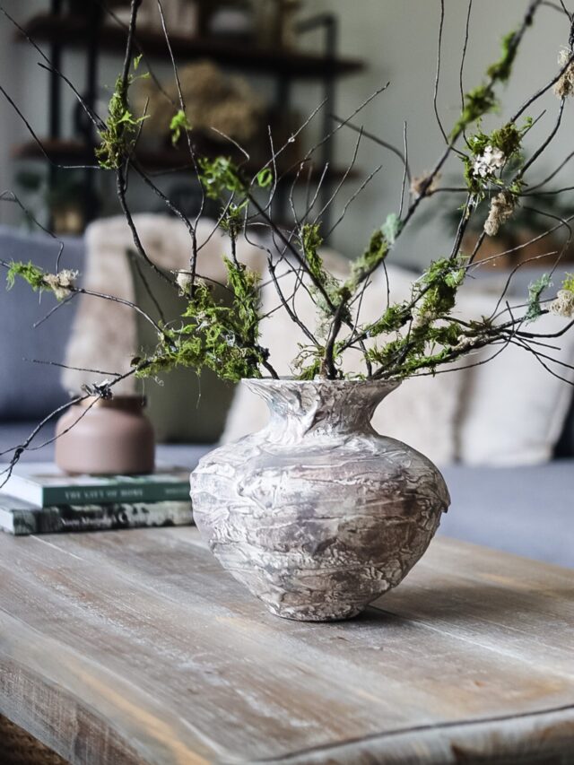 cropped-DIY-Moss-Branches-in-Vase.jpg