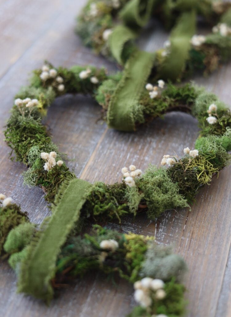 moss heart decoration