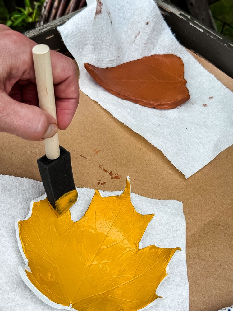 painting a leaf shape yellow