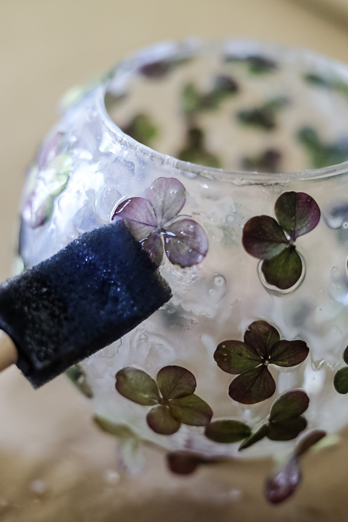 Pressed Flower Magic: Decoupage Your Way to Beautiful Vases - Cottage ...