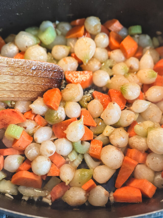Cozy Comfort Hearty Slow Cooker Beef Stew with Veggies Cottage On
