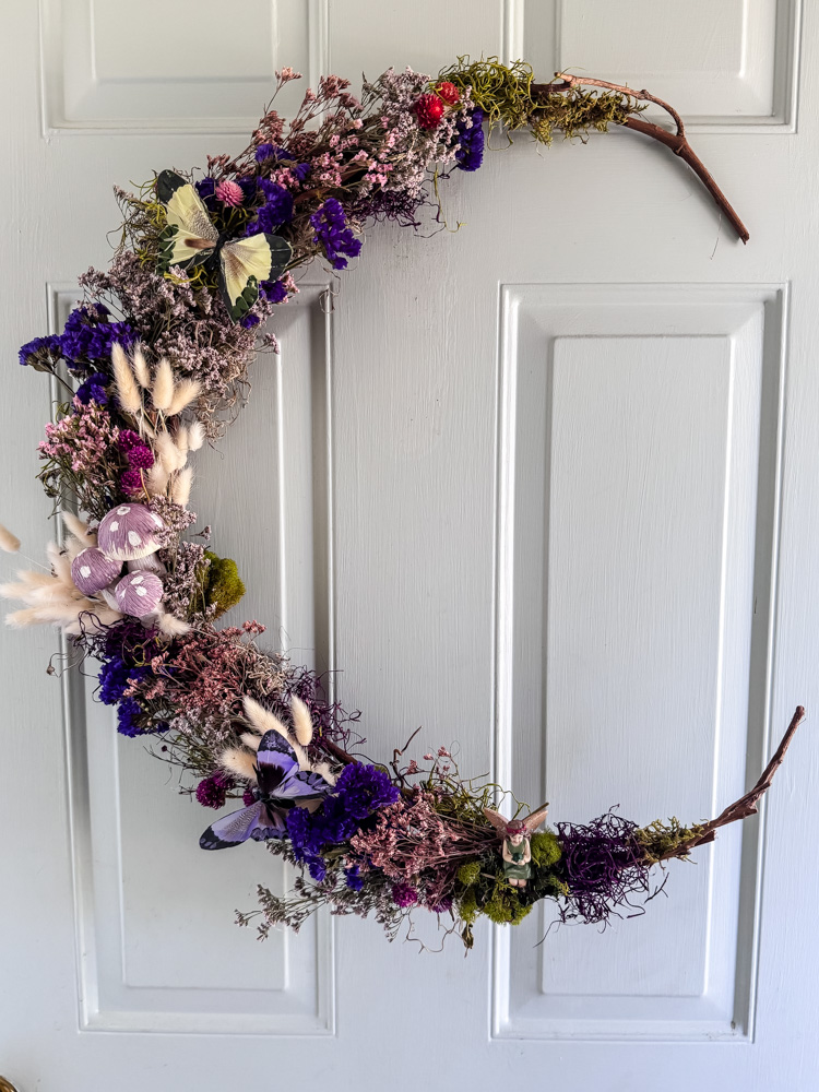 diy fairy wreath made with dried flowers
