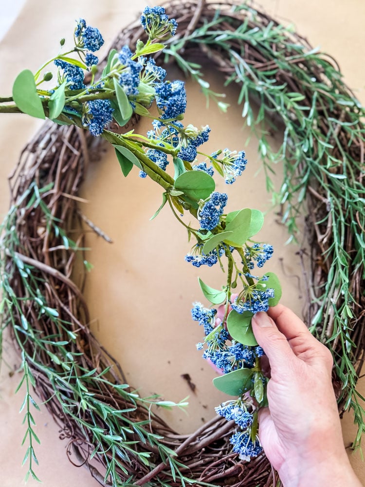 blue queen ann's lace floral stem