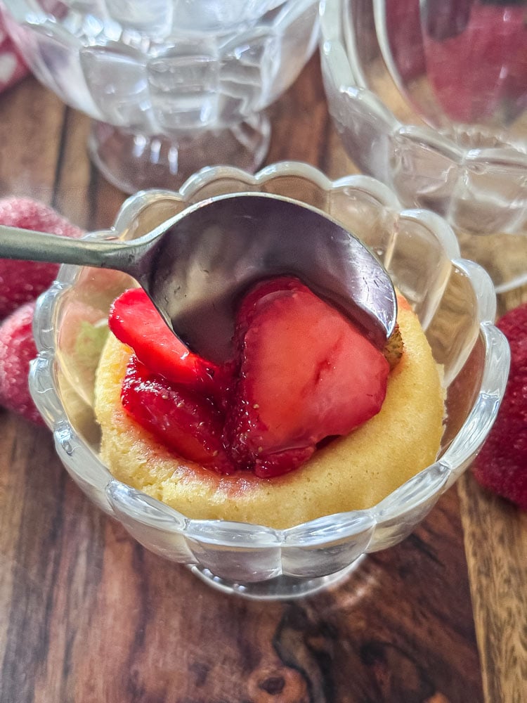 making strawberry shortcake