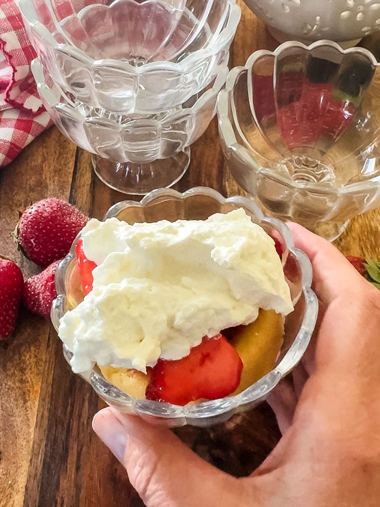 making strawberry shortcake